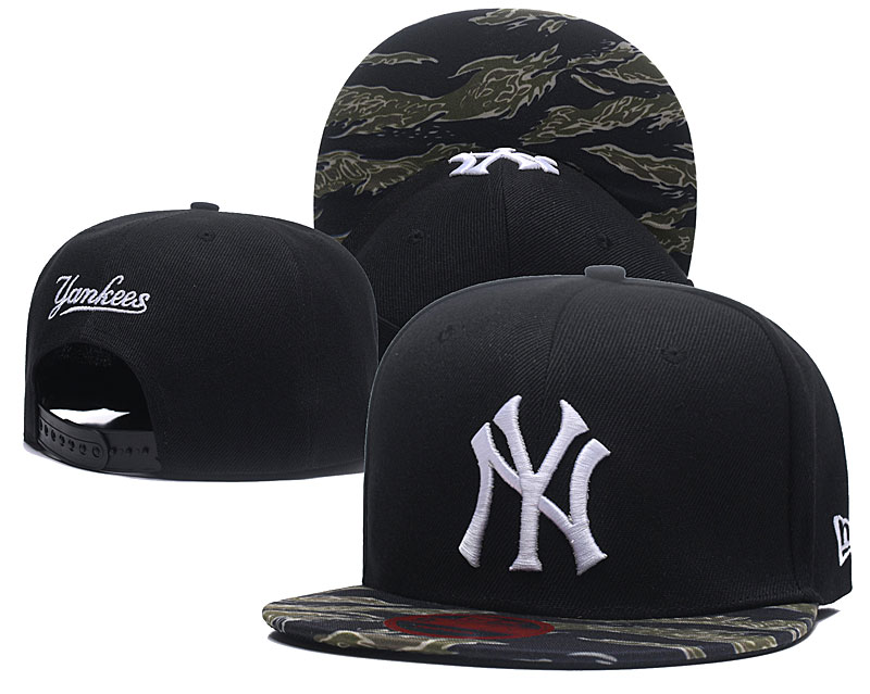 MLB New York Yankees USA Flag Adjustable Hat  1