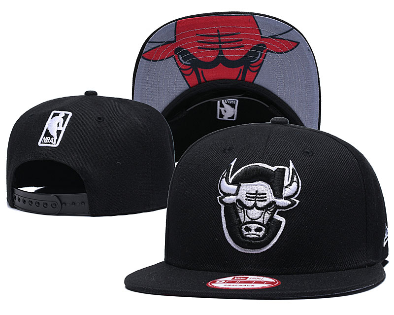 NBA Chicago Bulls Team Logo Black Adjustable Hat (3)