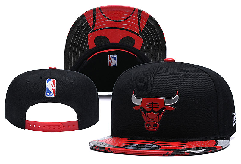 NBA Chicago Bulls Team Logo Black Adjustable Hat