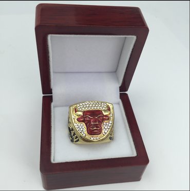 The NBA Chicago bulls in 1993 championship ring